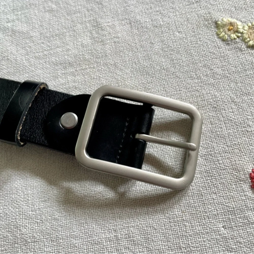 Black Leather Belt with Rectangular Silver Buckle. 40